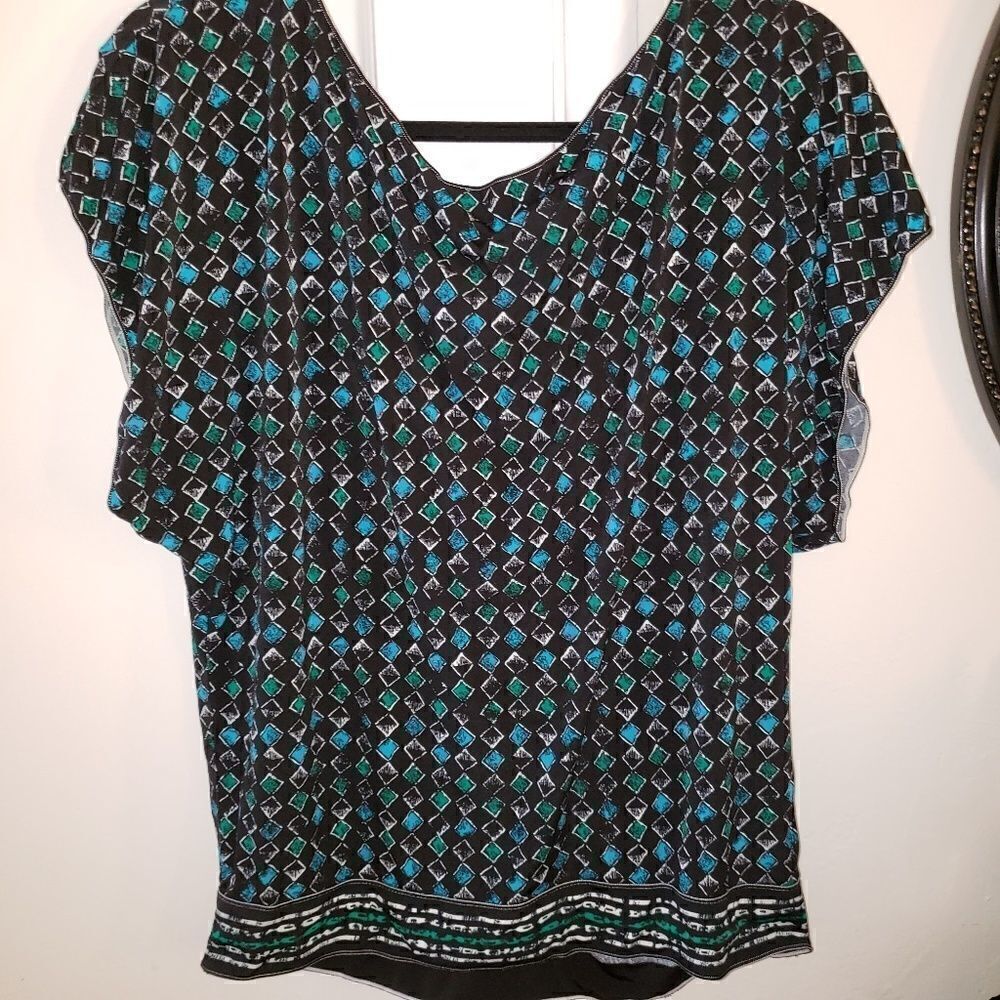 Studio M deep vneck patterned blouse - Picture 6 of 6